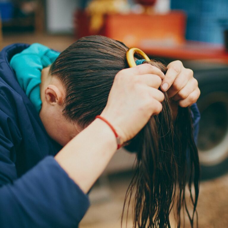 Read more about the article Hair hanging