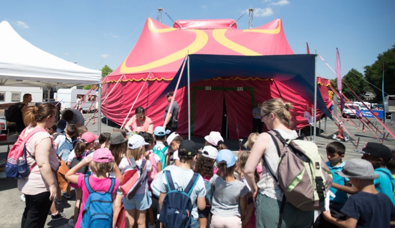 Kids waiting to go to the circus